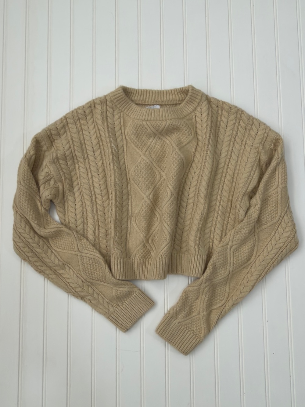 Cotton On Women’s Cropped Cable Knit Sweater Tan Beige Crew neck Size Medium